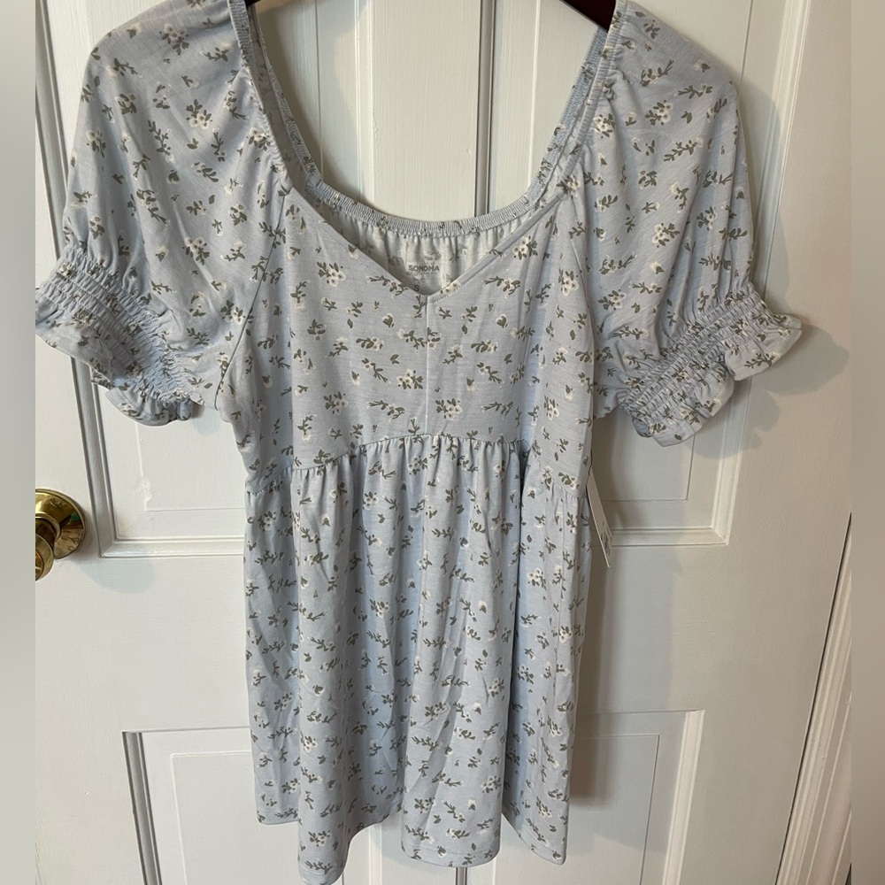 Small Maternity Shirt-Sleeved Floral Shirt